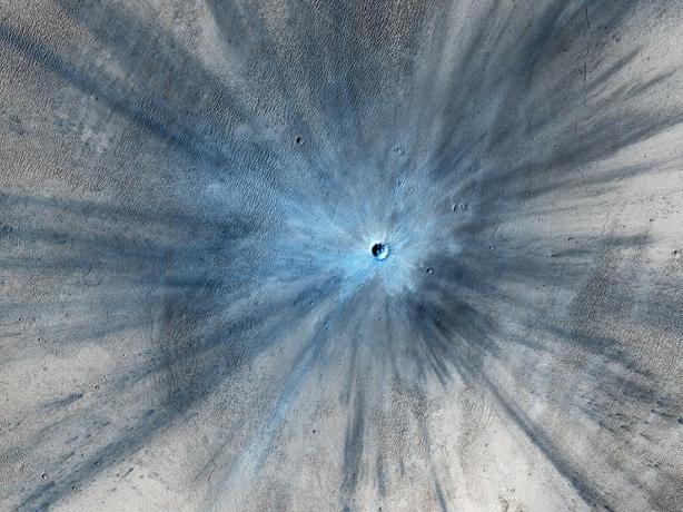 HiRISE Image of New Mars Impact Crater (PIA17932) (©NASA/JPL-CalTech/UofA)